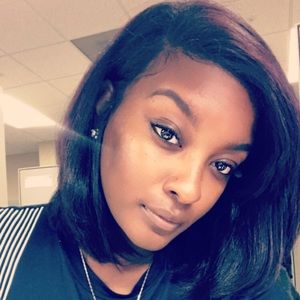 Meet your Posher, Indya